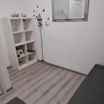 Silver House 瓦爾納