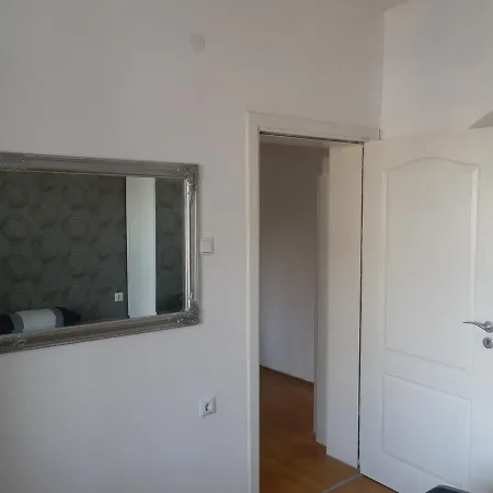 Silver House Apartment *