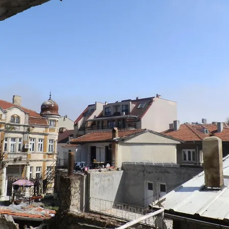 Silver House * 瓦爾納