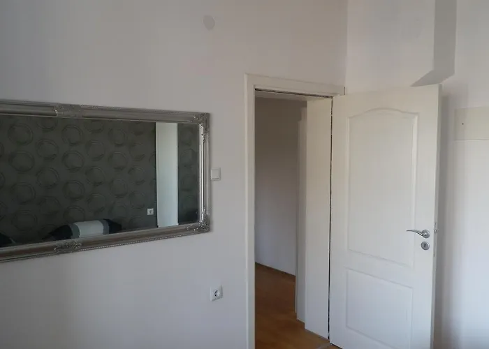 Silver House Apartment *